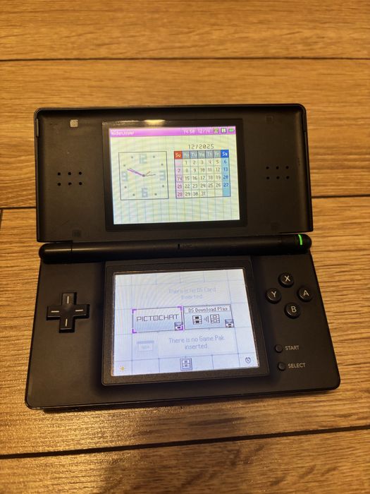 Nintendo DS lite
