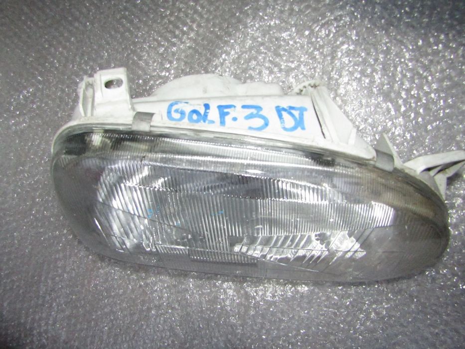 Farol VW GOLF III , usado em bom estado, lado direito