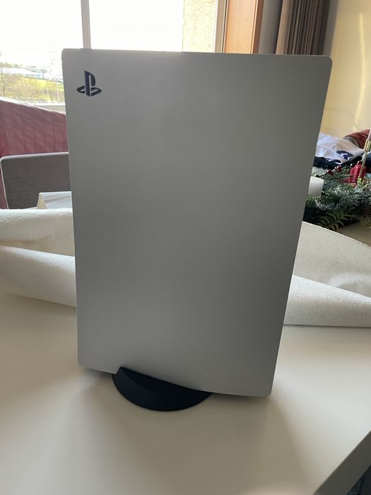 PS5 Versão Disco (Como Nova) + 2 Jogos + Caixa Original