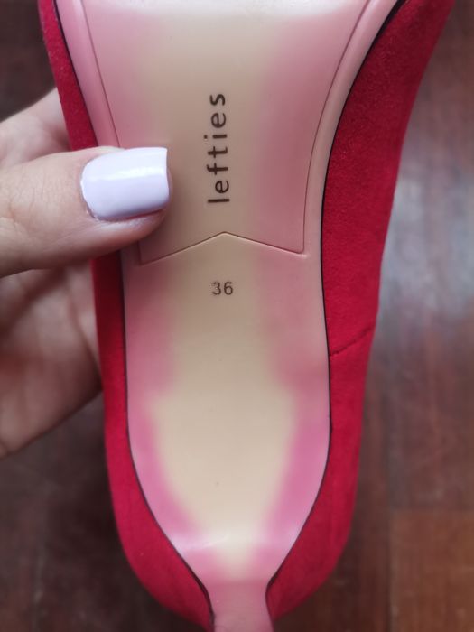 Sapatos vermelhos senhora
