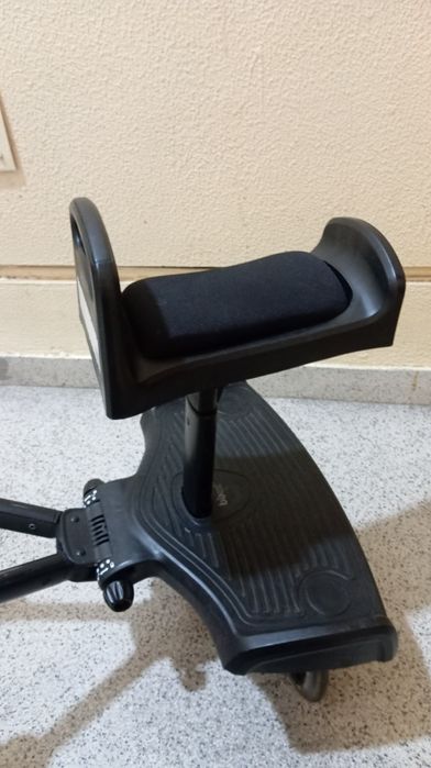 Plataforma de transporte universal para carrinho de bebé