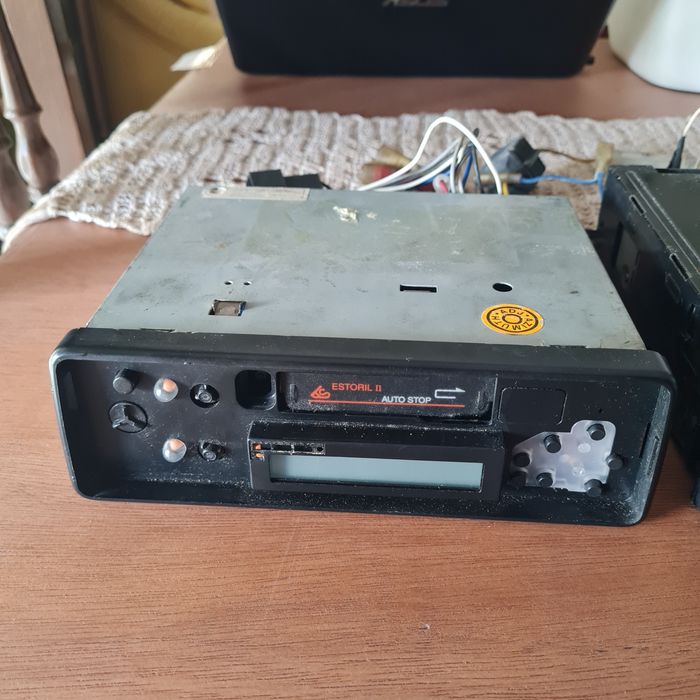 Rádios Alpine e Estoril II