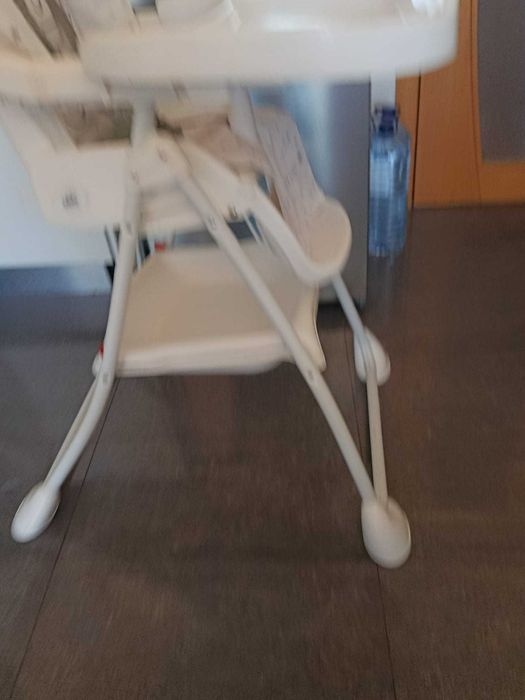 Cadeira de refeição para bebés