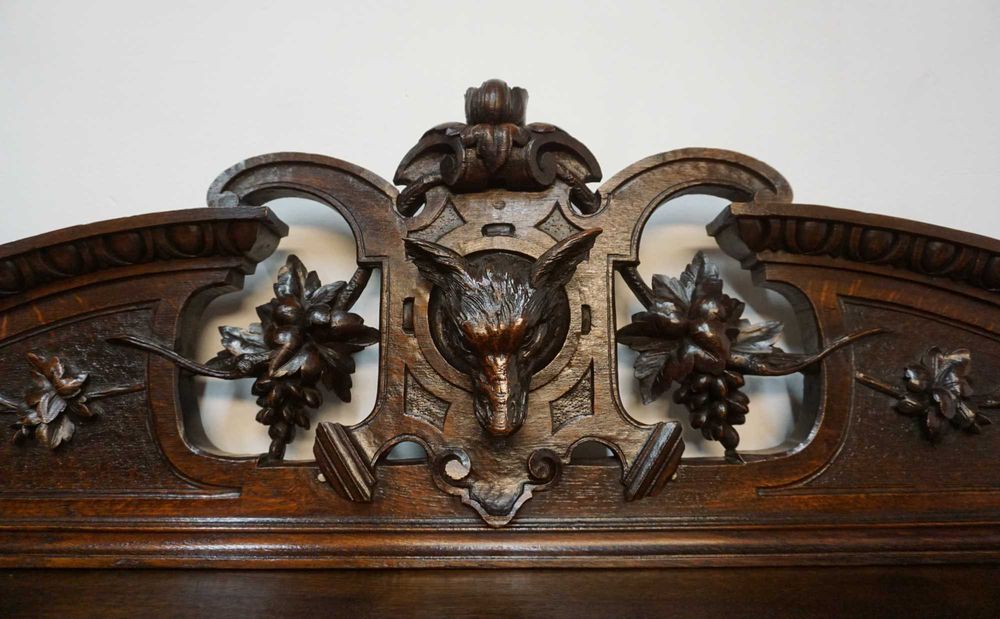 Stary myśliwski bufet komoda z dużą bogato rzeźbioną nadstawką orygina