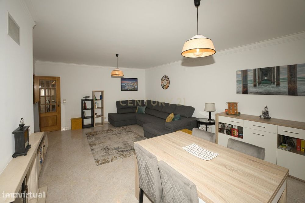Apartamento T3 com garagem em box e Wallbox | São Domingos de Rana, Ca