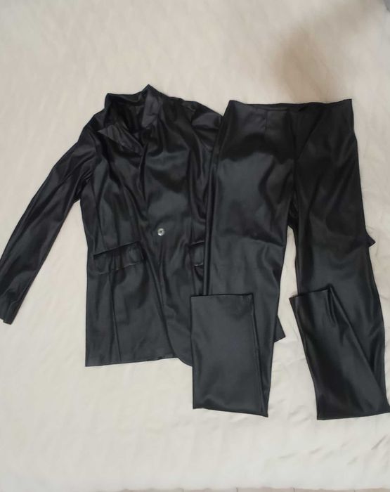 Продам женские вещи