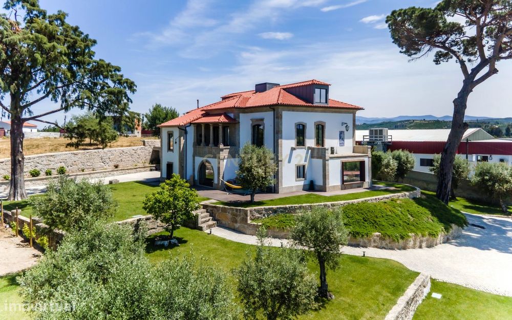Moradia de Traça Senhorial em Tábua