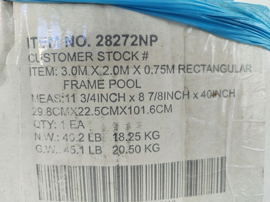 Piscina retangular 3x2 desmontável , com bomba  de filtro , e com tapeles em micro para pousar a tela  3mtsx2mts x 0,75 altura