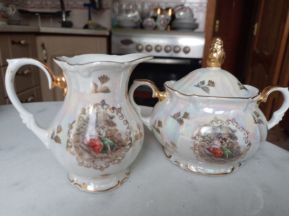 Посуд сервізів "Мадонна"