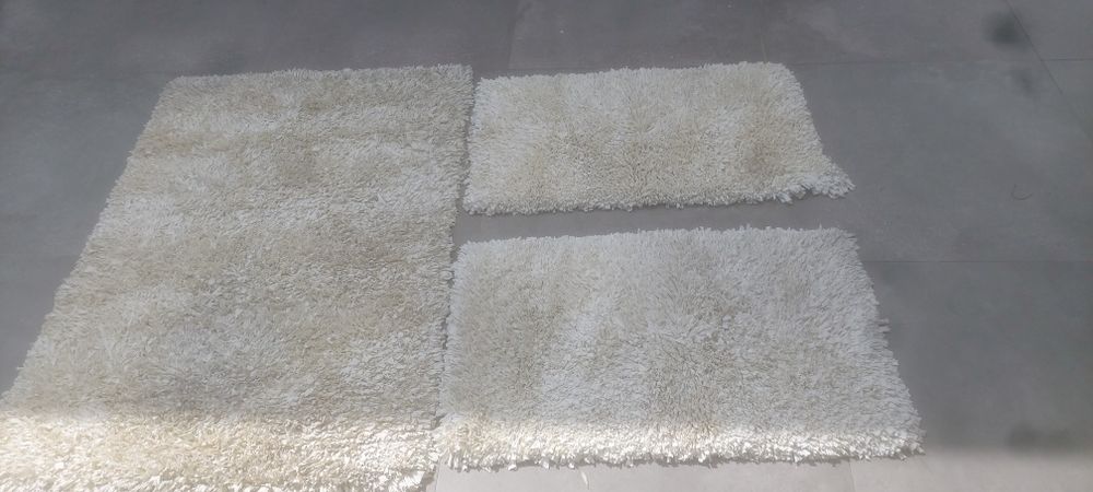Vendo conjunto de tapetes e carpete