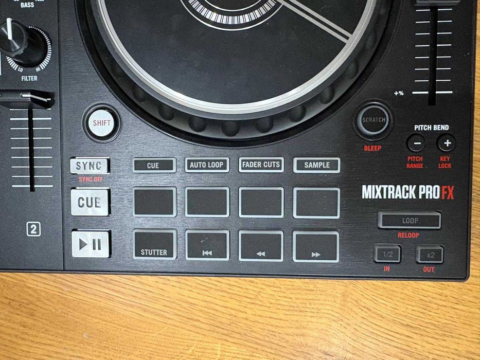 Numark Mixtrack Pro FX - kontroler Serato Dj z 2022 r. wraz z Casem
