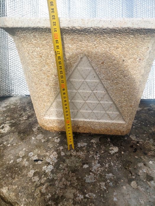 Vaso em betão quadro