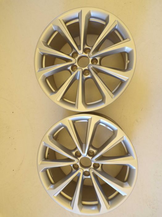 felga aluminiowa AUDI A5 B10 8B3601025D 18 8j et40 5X112X66,6 ŁADNA