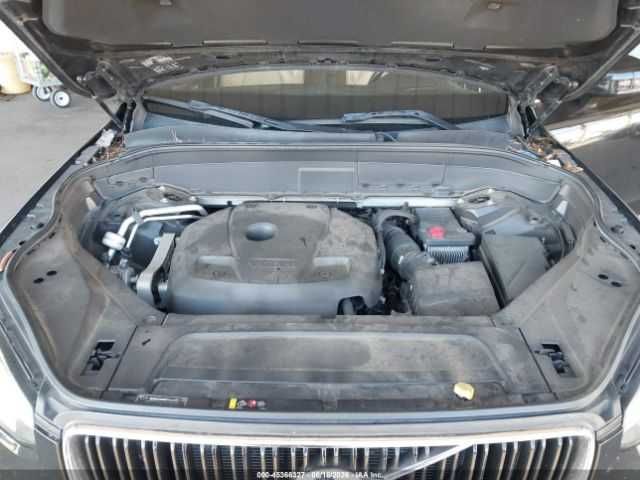 2018 Volvo XC90 T6 MOMENTUM