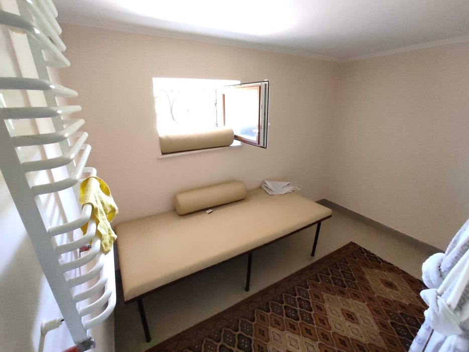 Продам 4 кімнатний будинок 200 кв.м. смт Шкло!