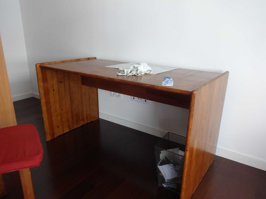 Espetacular secretária