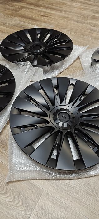 Ковпаки Tesla model Y R 19, комплект 4 шт
