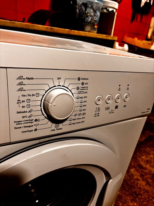 Maquina de Lavar Roupa 6Kg