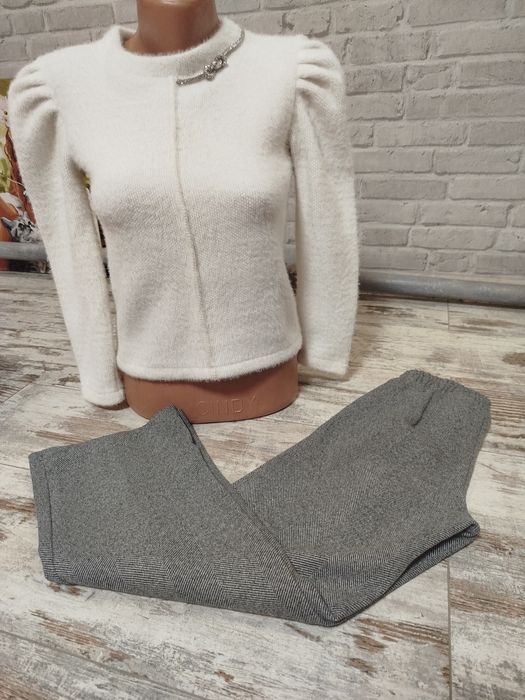 Стильний костюм: м'який джемпер ангора та брюки в ялинку, розмір  134