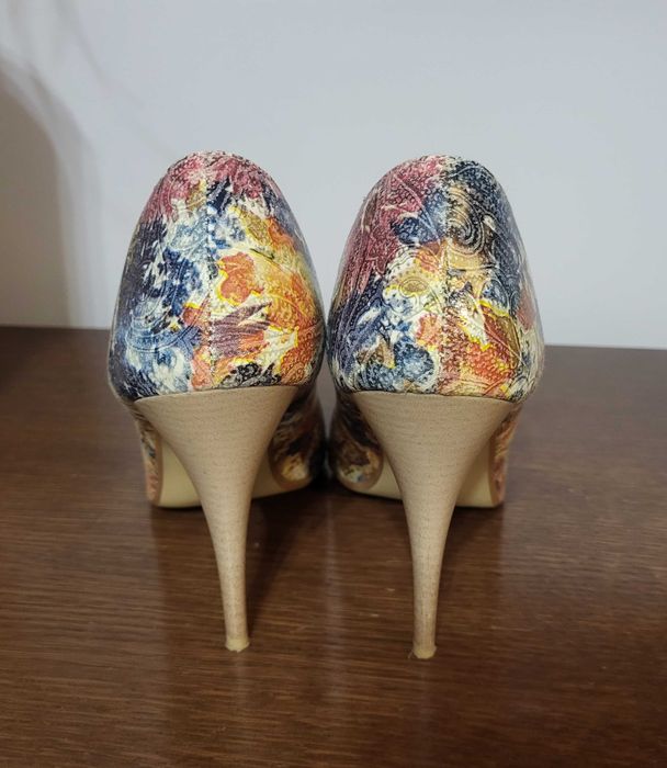 Szpilki kwiaty - długość wkładki wew 24,5 cm (38) - bdb