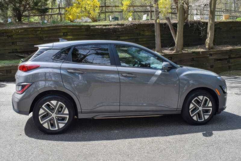 2023 Hyundai Kona Electric SE