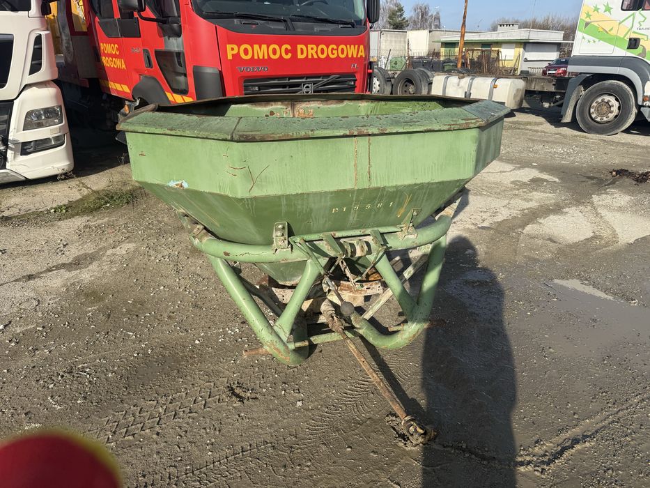 Rozsiewacz AMAZONE ZA-F 1001