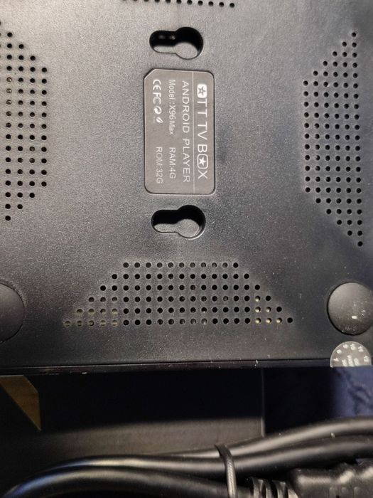 Продам новую мощную смарт ТВ приставку X96 MAX 4/32 Smart TV