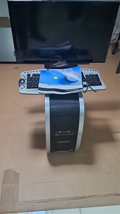 Pc tsunami com monitor