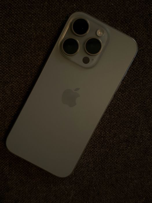 Iphone 15 pro (wystawiam fv)
