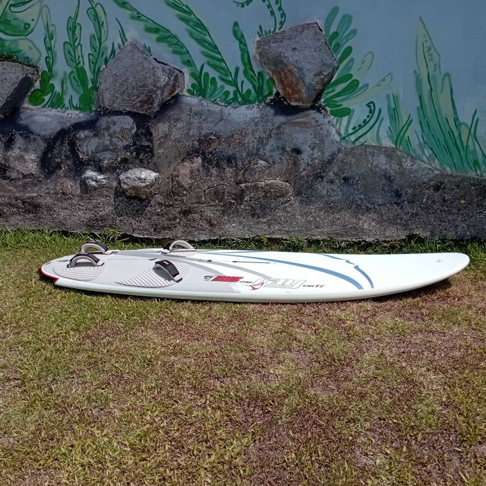 Prancha de windsurf Fanatic Sting Ray 130 TT