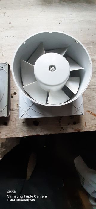 Extractores de ar como novos.