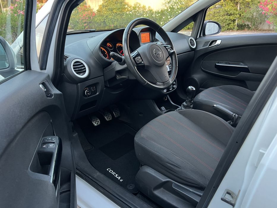 Opel Corsa — fotografia 11