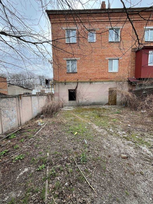 Продаж нежитлового приміщення 109,5 м2 в смт Десна (біля Вінниці)- 34 600$