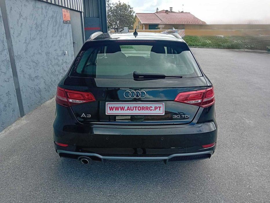 Audi A3 1.6 Sportback S-Line - Nacional ( pequeno sinistro )