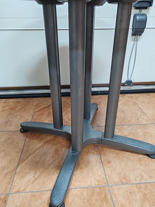 Biały stół metalowy okrągły , solidny 80cm