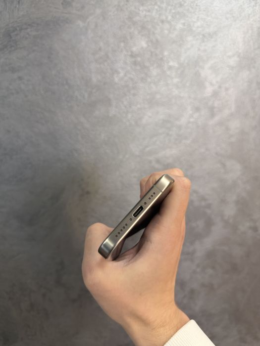 Б/у IPhone 15 Pro 256 Natural Titanium все рідне