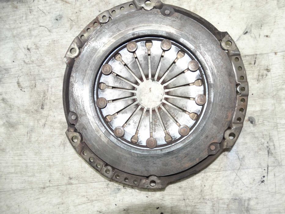 Двомасовий маховик+комплект зчеплення Volvo s40 v50 1.8 3M51-7563-BC