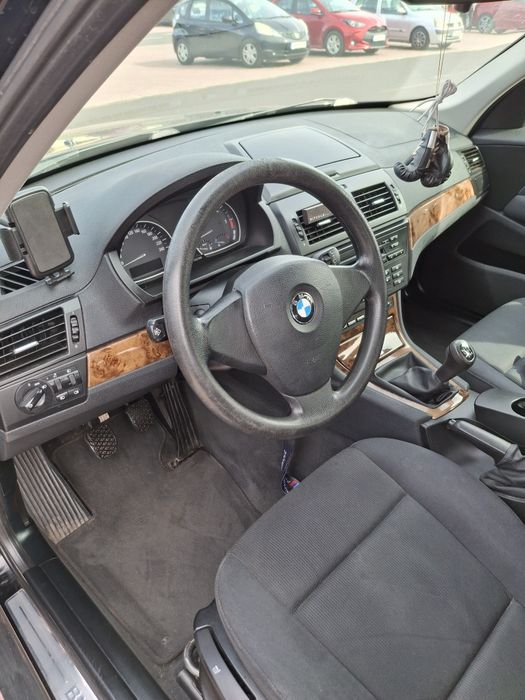 BMW X3 2.0 D   E 83 polift