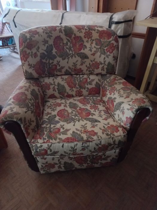 Conjunto de 2 poltronas em tecido de fantasia