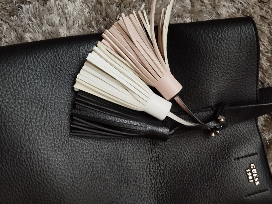 Torebka szoperka Guess