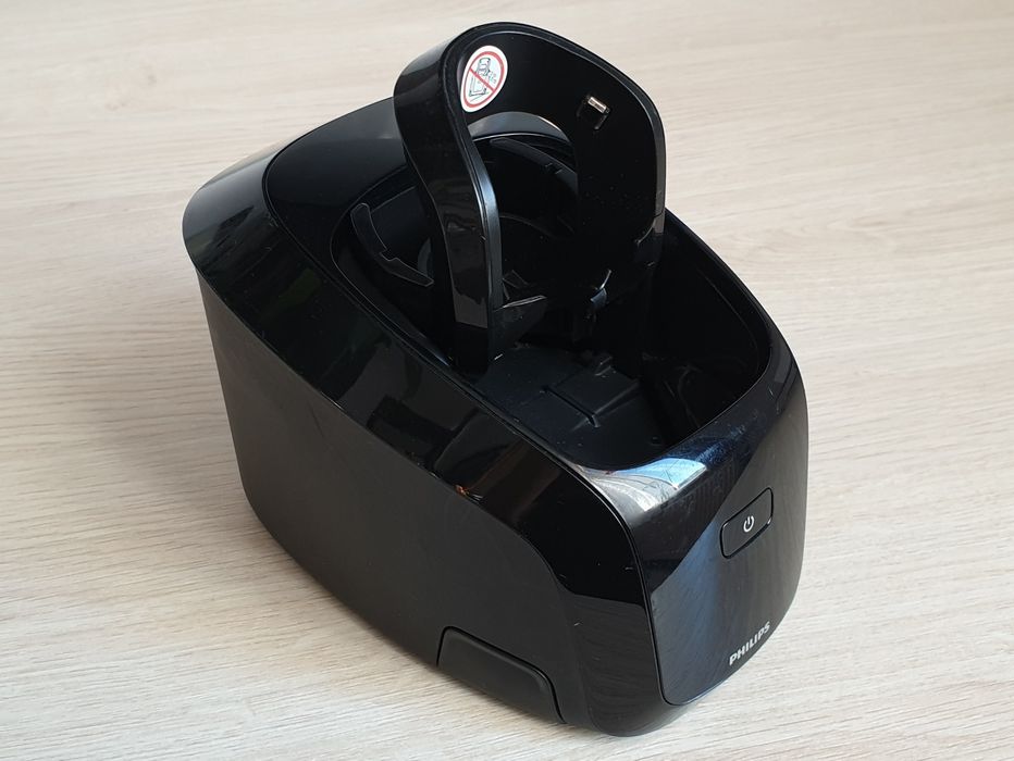 Philips - stacja czyszcząco-ładująca RQ1007 do golarek