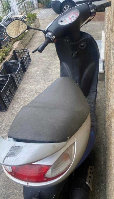 Scooter Peugeot Boa para o dia a dia