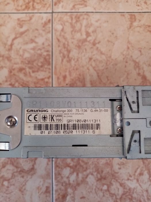 Autoradio grunding