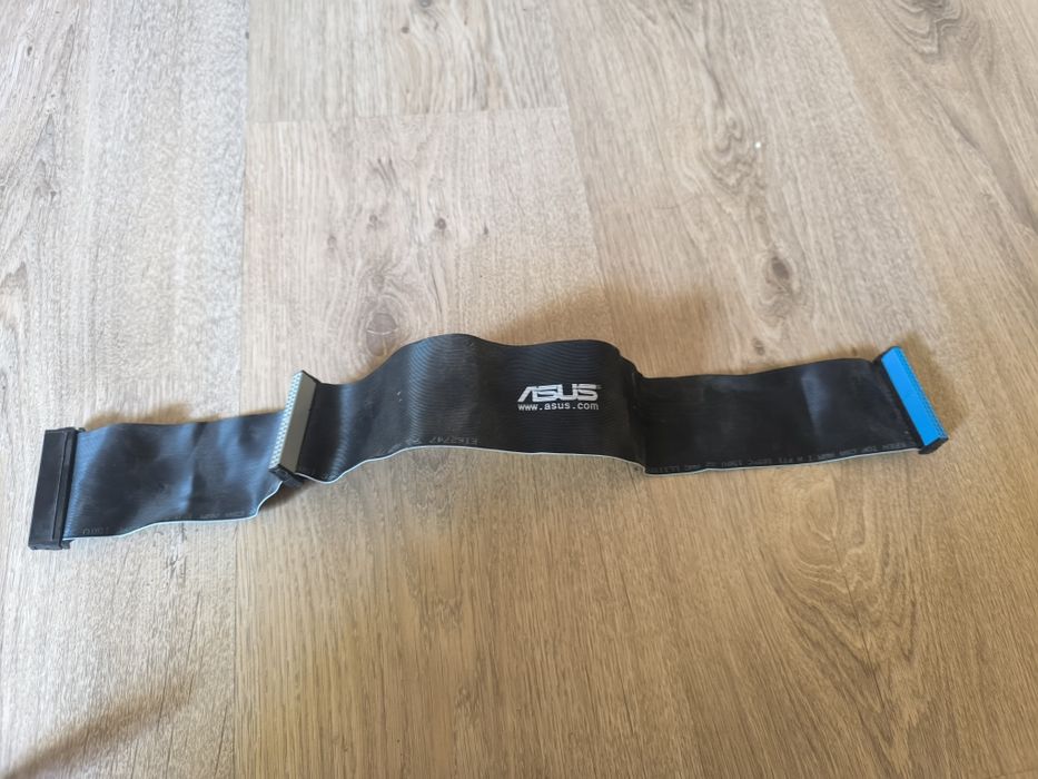 Чорний шлейф IDE/ATA/PATA від компанії ASUS