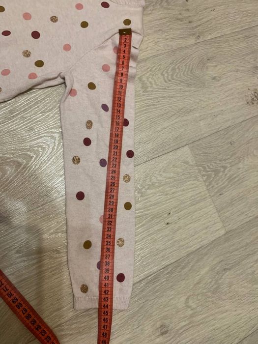 Продам гарну кофточку на дівчинку 6-8 років 122/128 фірма H&M