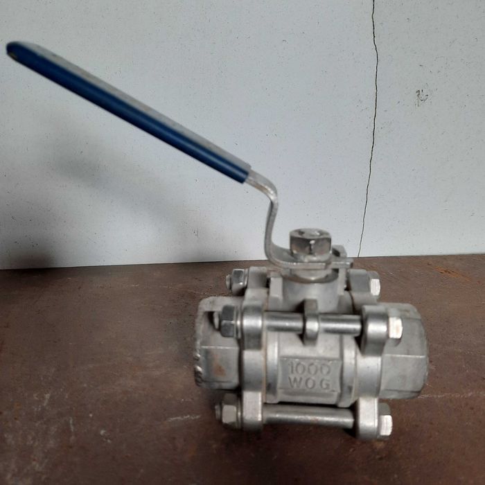 Lote de 2 válvulas de esfera de aço inoxidável.