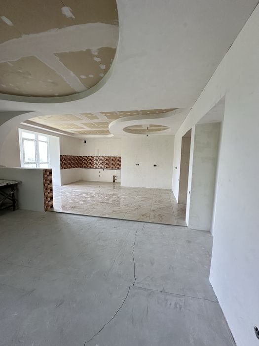 Продаю квартиру в Калиновій Слободі на 3 поверсі
