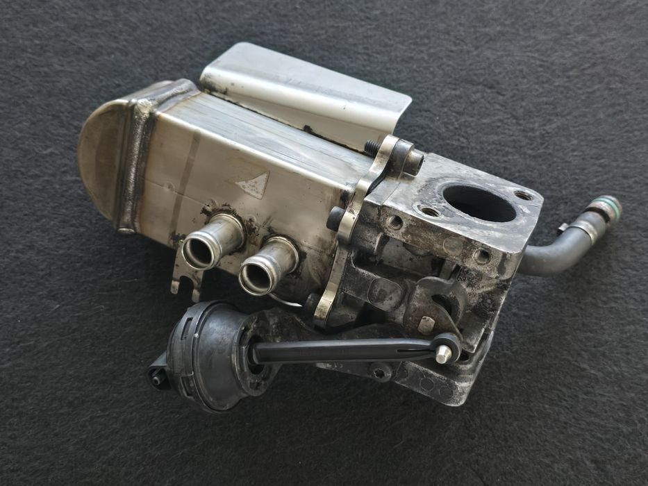 Válvula egr original Audi Volkswagen 3.0 tdi v6 2008- EPC