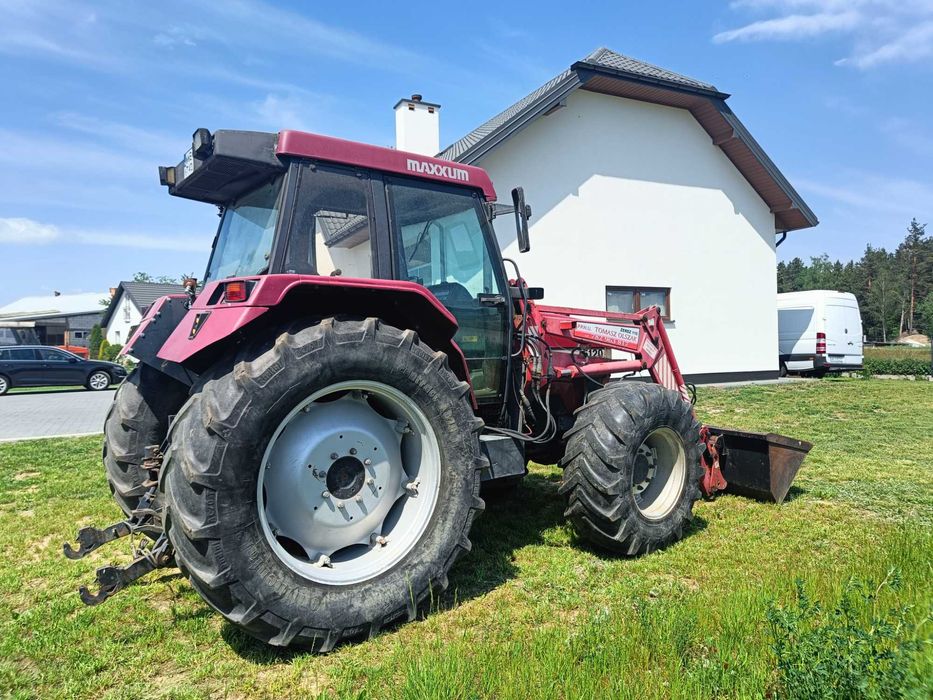 Ciągnik Case 5120 z ładowaczem czołowym
