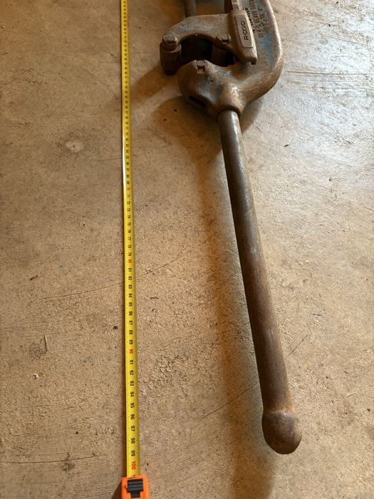 Cortador de tubo Ridgid 2-4 polegadas